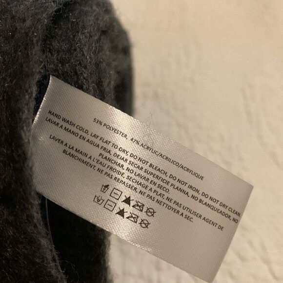 Lucky Brand tasseled scarf. NWT - Picture 8 of 8